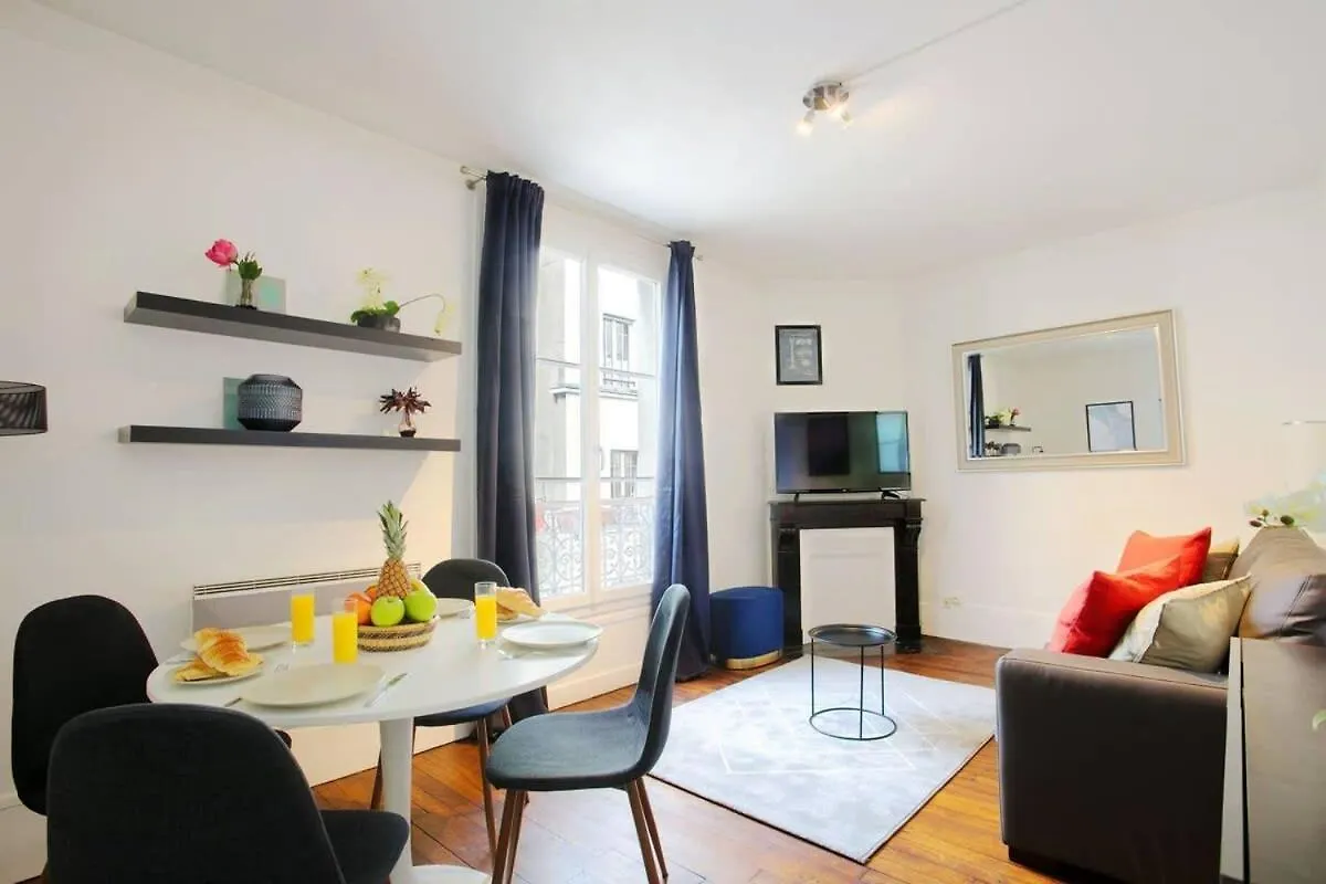 Apartament Bastille 1br Cozy *